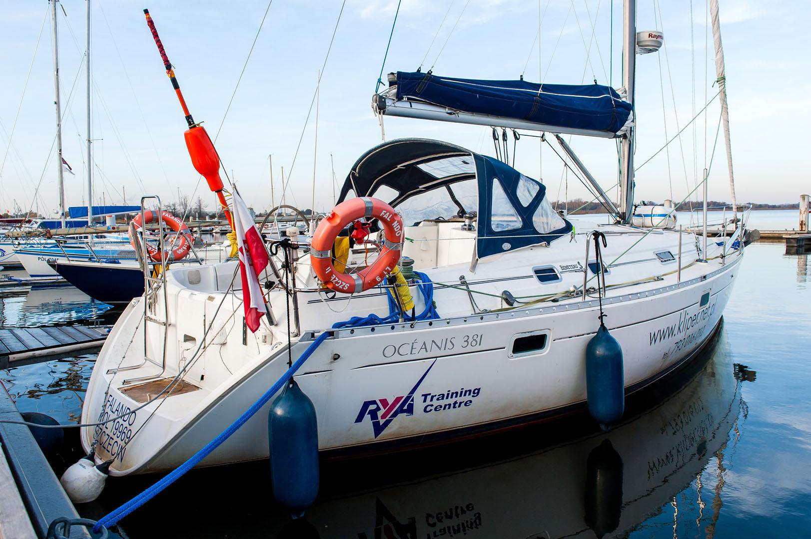 Falando Beneteau Oceanis 381