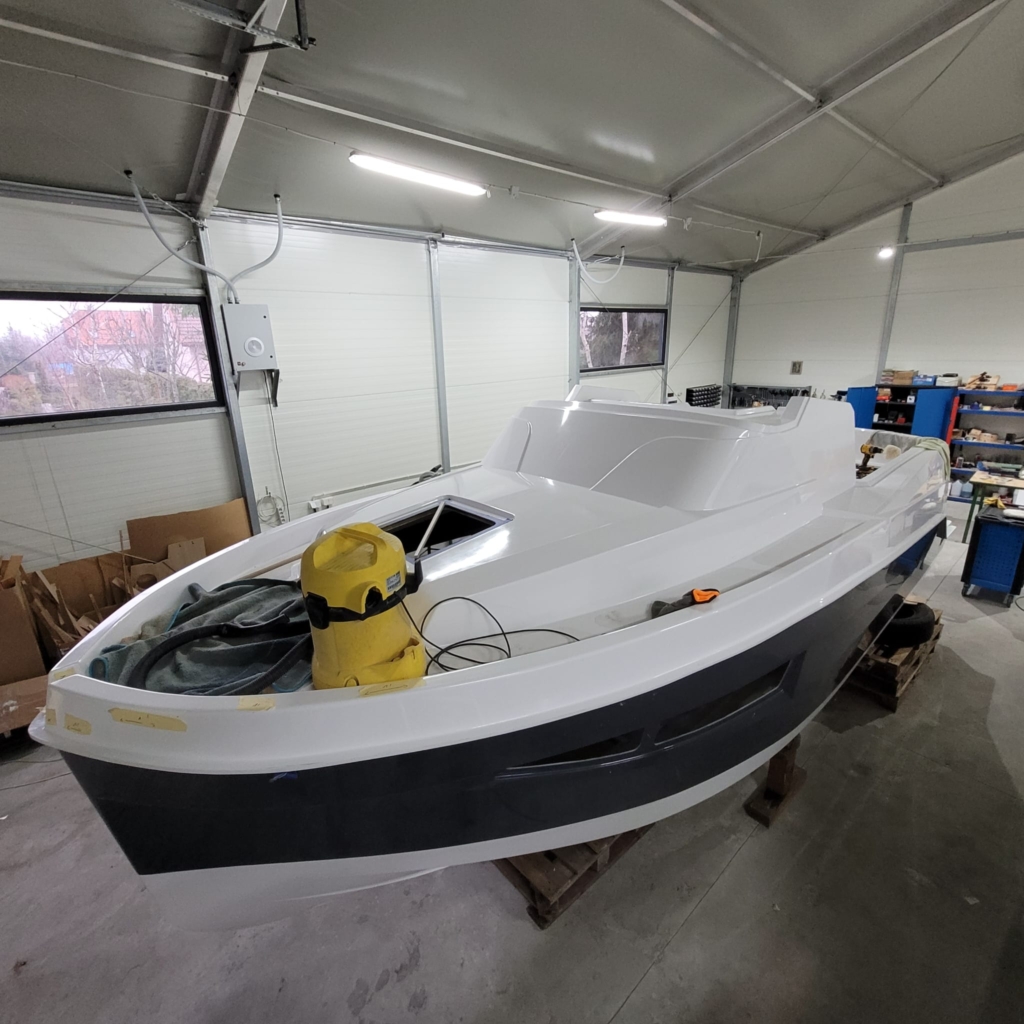 ponalnd yacht