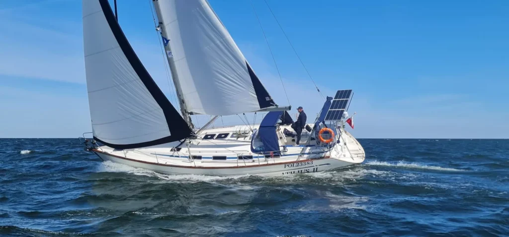 atilius ii bavaria 44 rejs pod zaglami