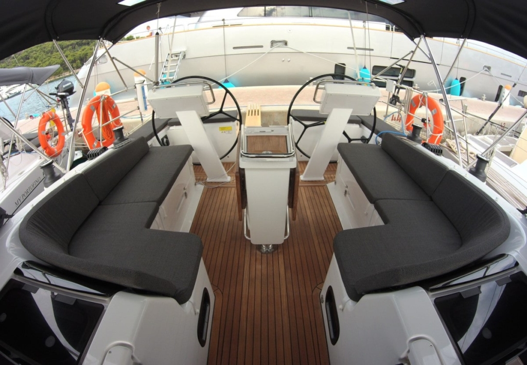 kamini my portofino kokpit jachtu hanse 455