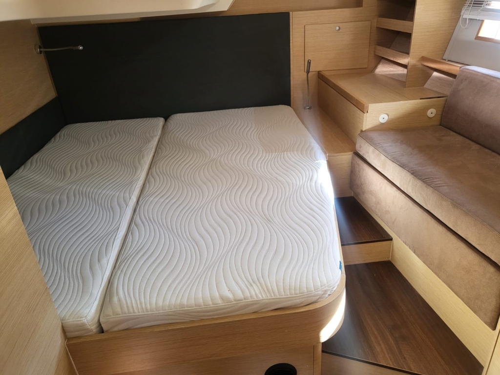 koja jacht kamini hanse 548