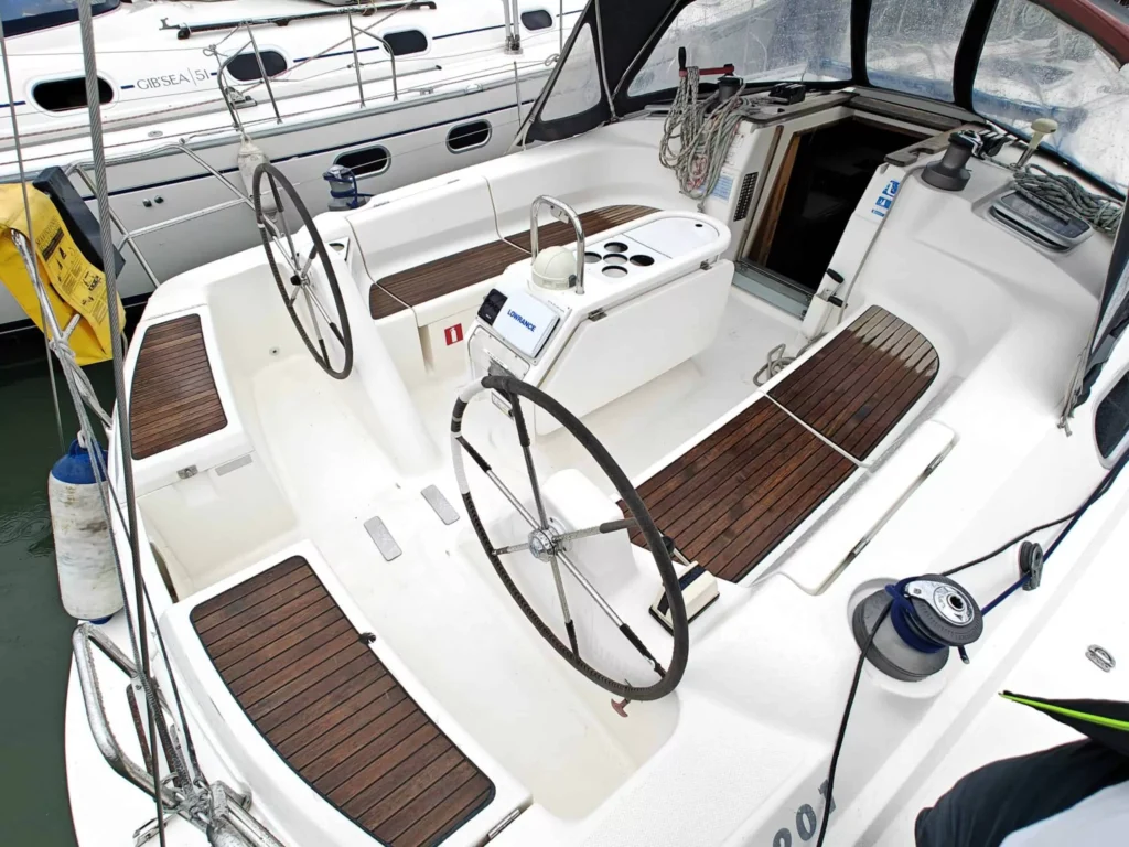 kokpit jachtu ilmatar gip sea 43