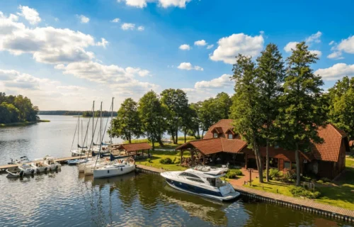 hotel pod debem ruciane nida houseboat