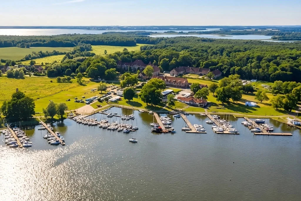 lodzie houseboat sztynort